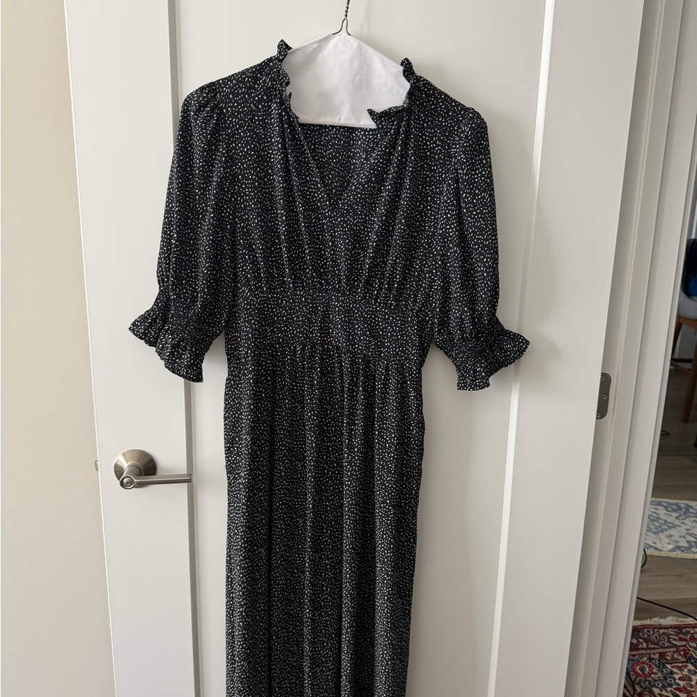 MELLODAY Black and White Puff Sleeve V-Neck Sundress
